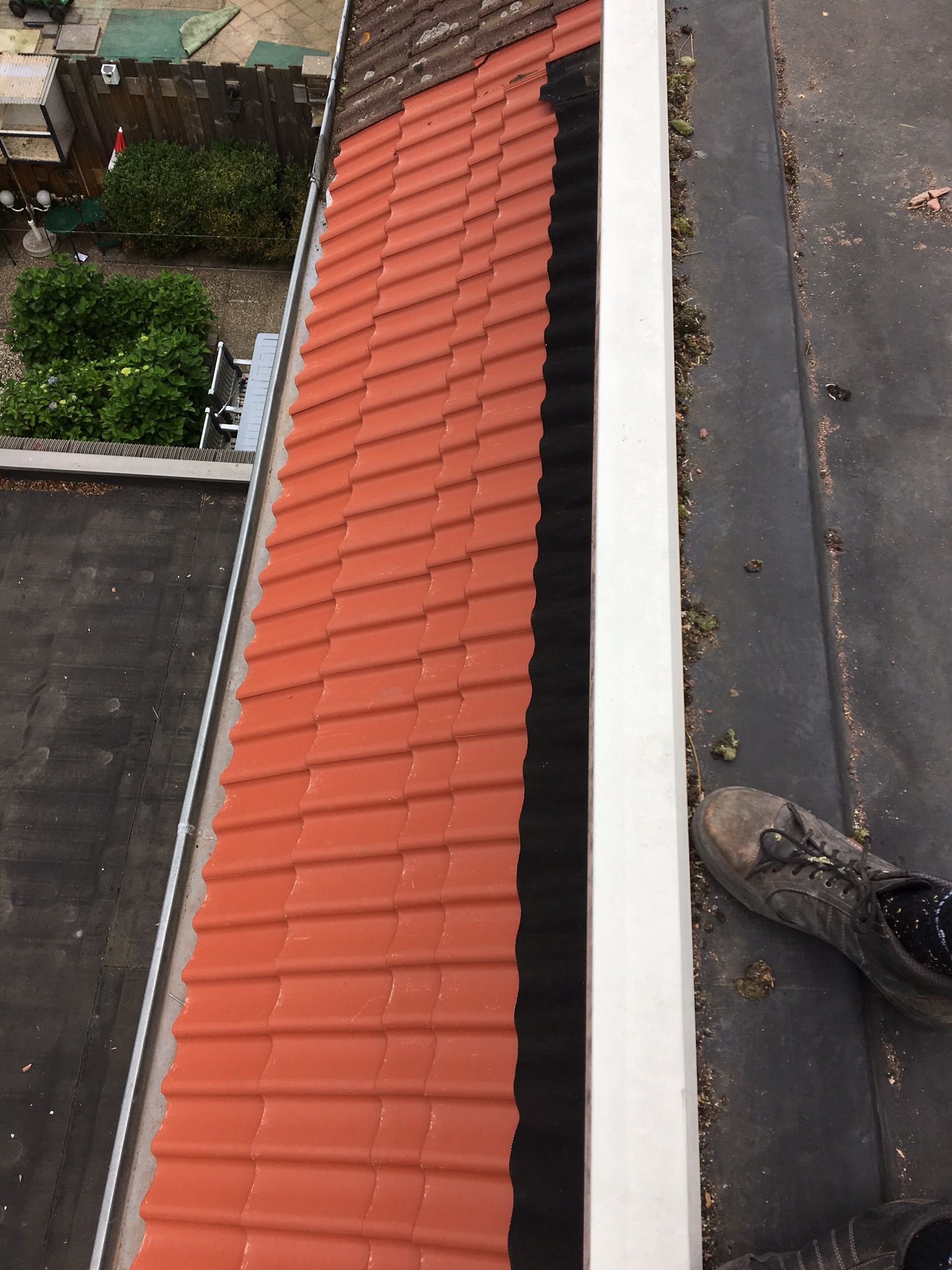Aanbrengen nieuwe dakpannen, tengels, panlatten en dampdoorlatende folie foto 64